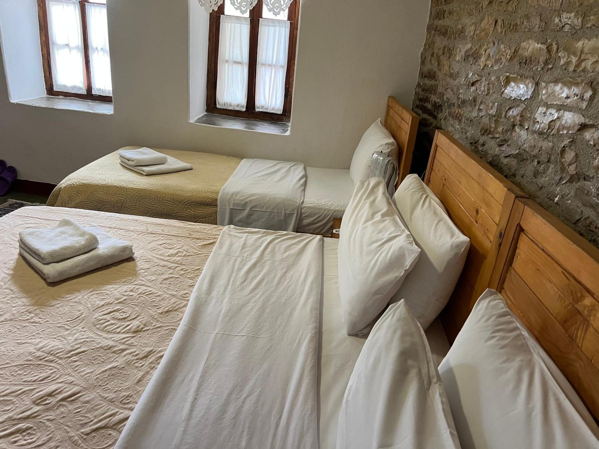Guest House Salaria Gjirokastër Extérieur photo