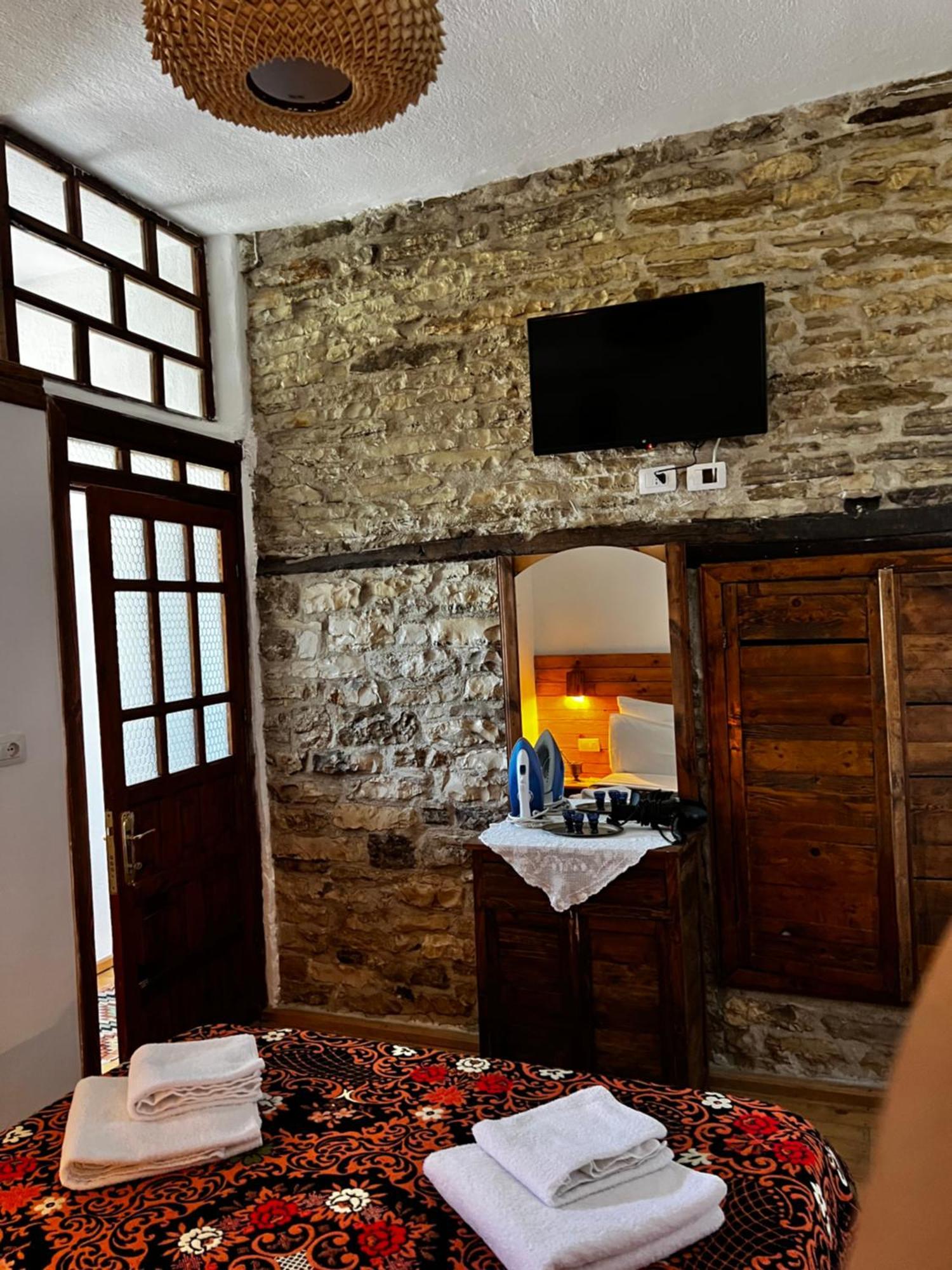 Guest House Salaria Gjirokastër Extérieur photo