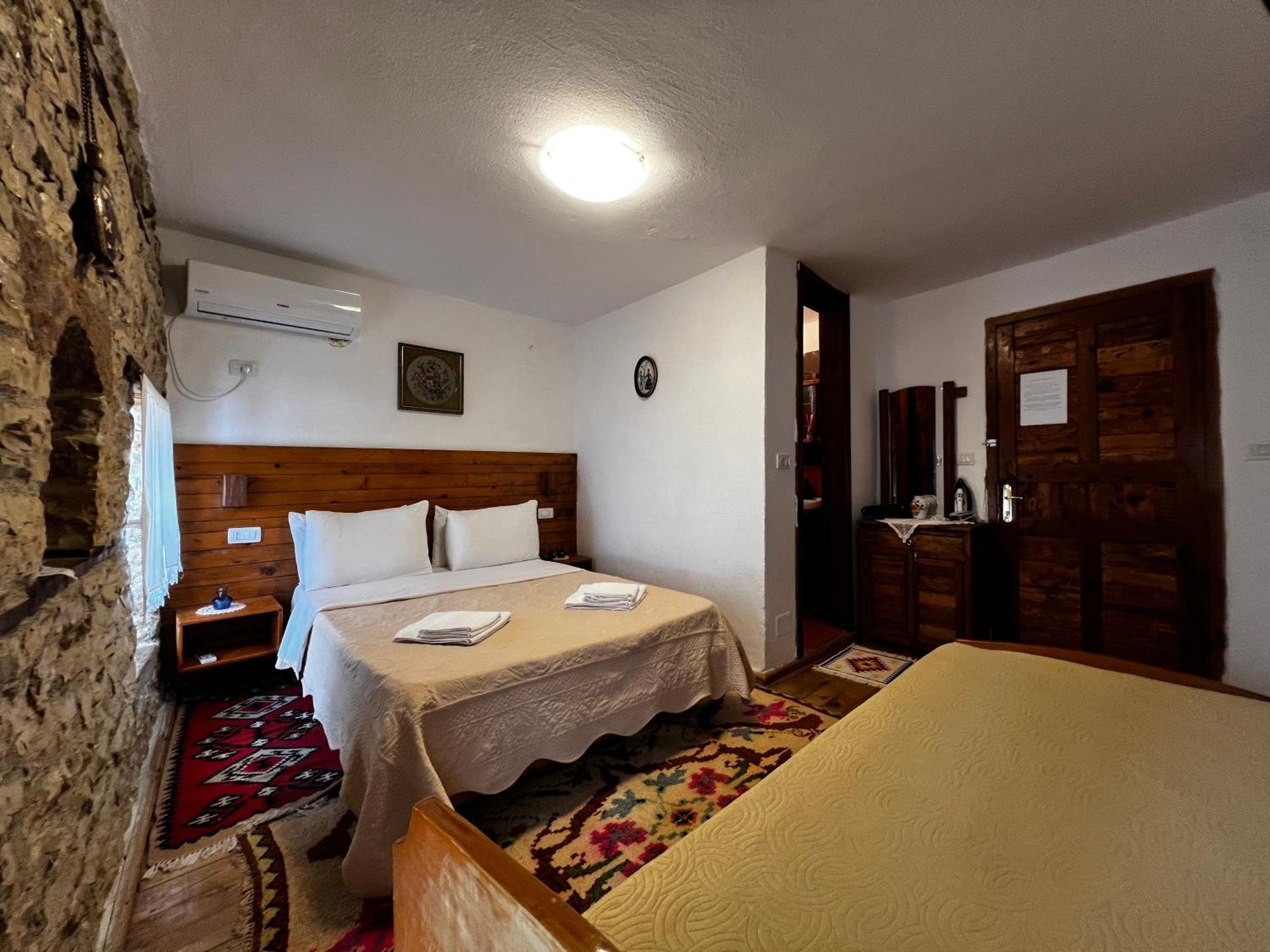 Guest House Salaria Gjirokastër Extérieur photo