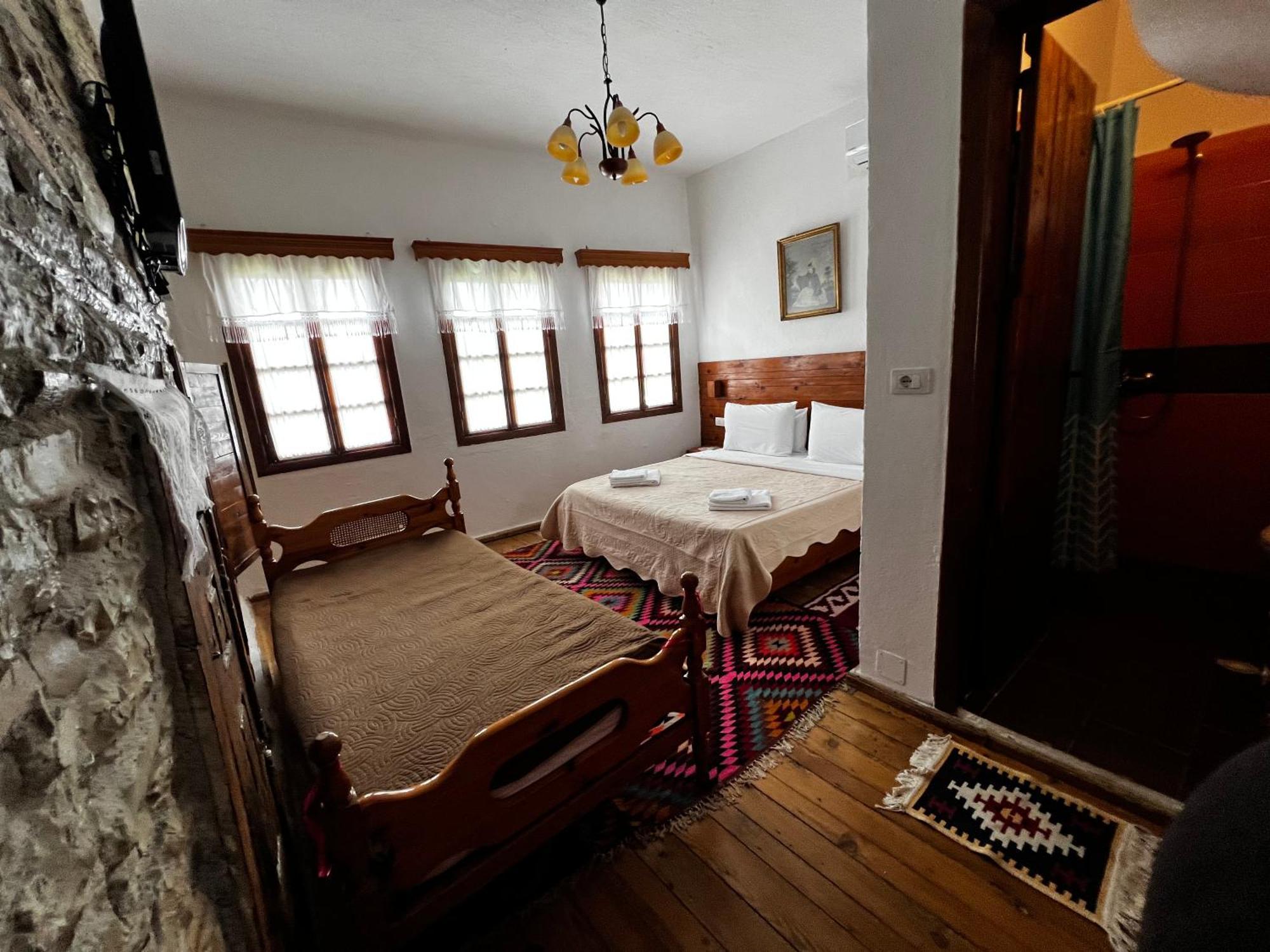 Guest House Salaria Gjirokastër Extérieur photo