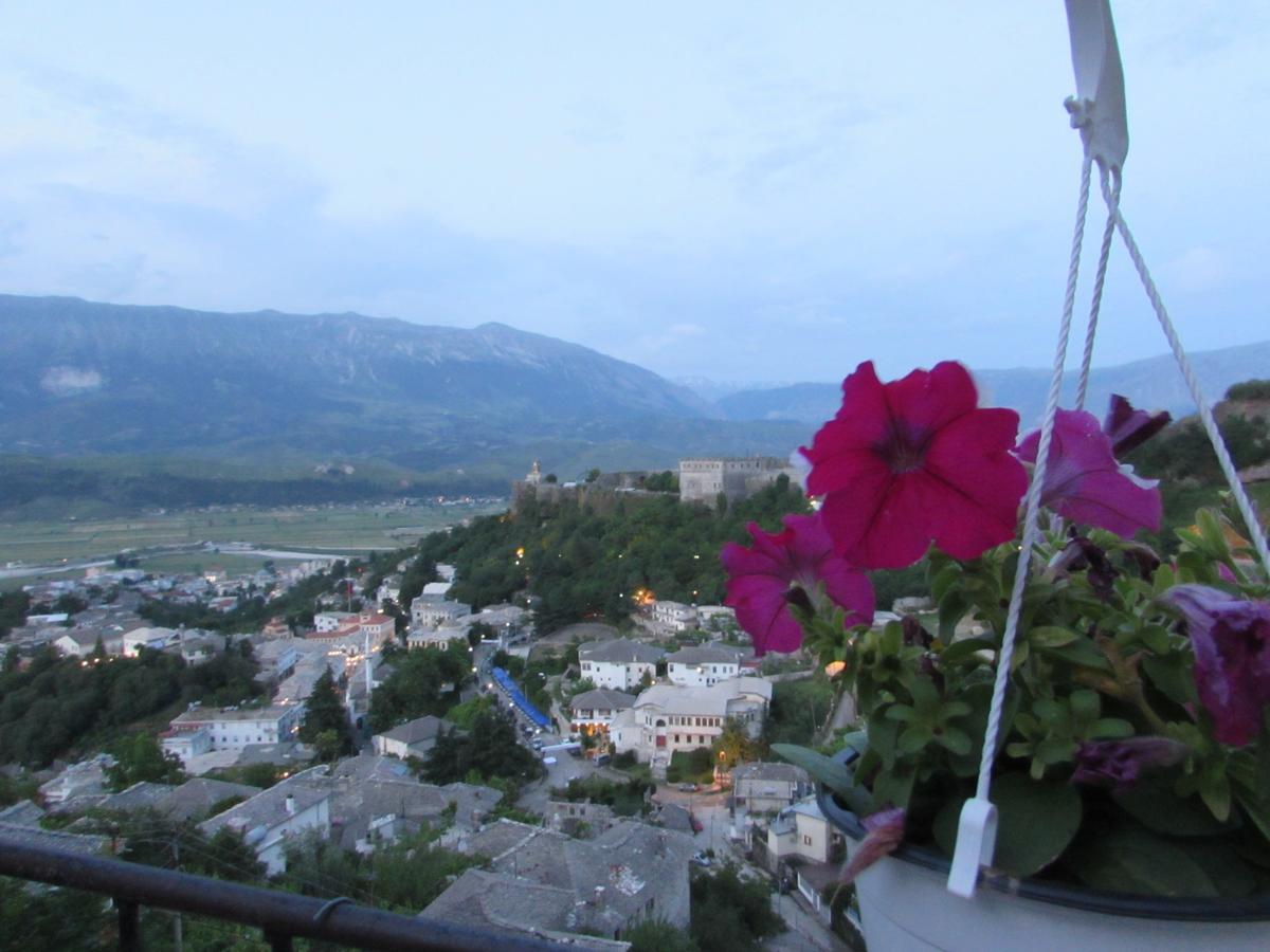 Guest House Salaria Gjirokastër Extérieur photo